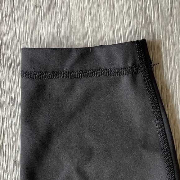 Lululemon Wunder Train High-Rise Tight, size 8 in black - Picture 7 of 7